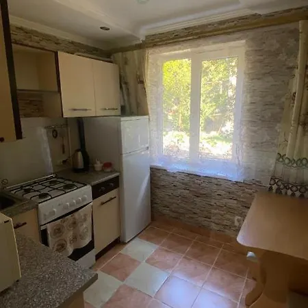 Apartment на проспекті